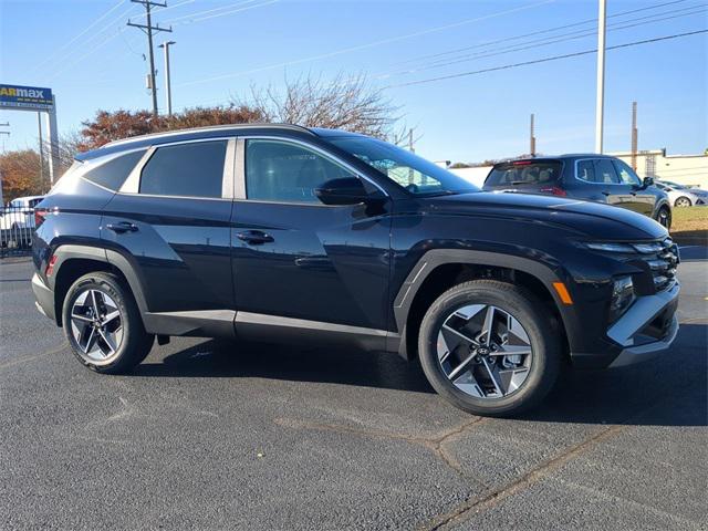 2026 Hyundai Tucson Hybrid SEL Convenience photo 2