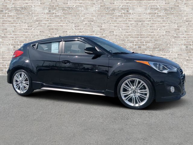 2016 Hyundai Veloster Hatchback 