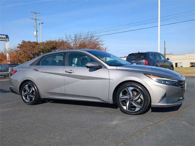 2022 Hyundai Elantra Limited