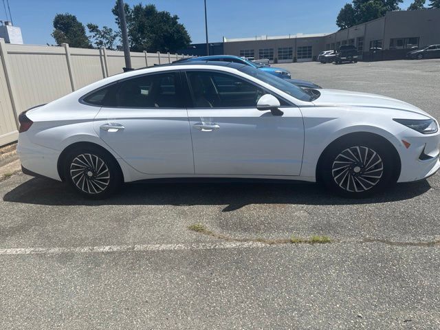 2023 Hyundai Sonata Hybrid Sedan 