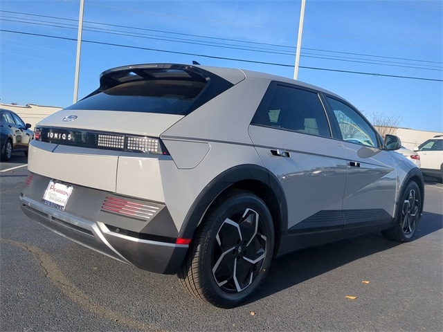 2023 Hyundai Ioniq 5 SE photo 2