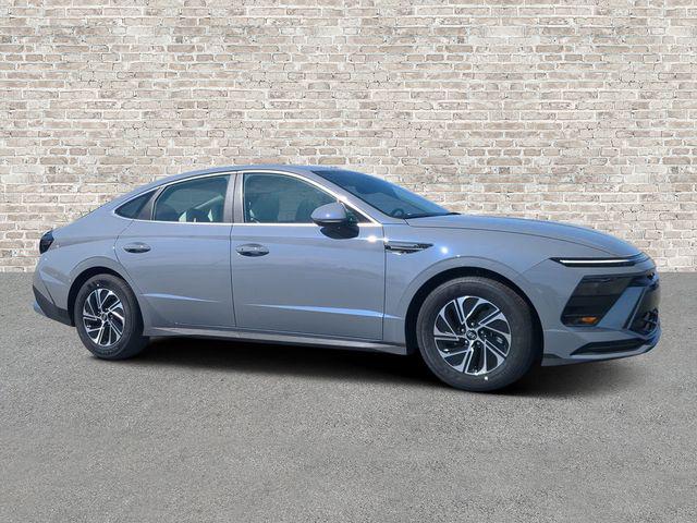 2026 Hyundai Sonata Hybrid Sedan 