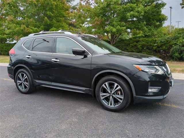 Used 2017 Nissan Rogue SL with VIN JN8AT2MT8HW407203 for sale in Midlothian, VA