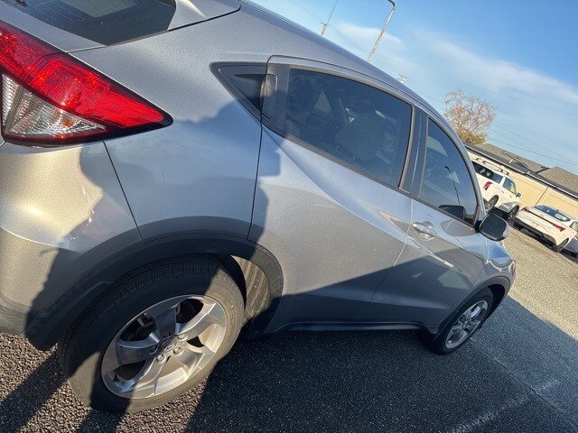 2022 Honda HR-V LX photo 2