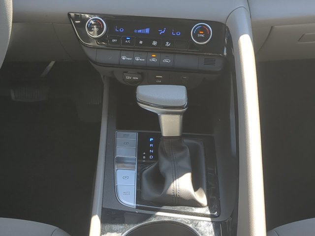 2025 Hyundai Elantra Blue - Photo 17