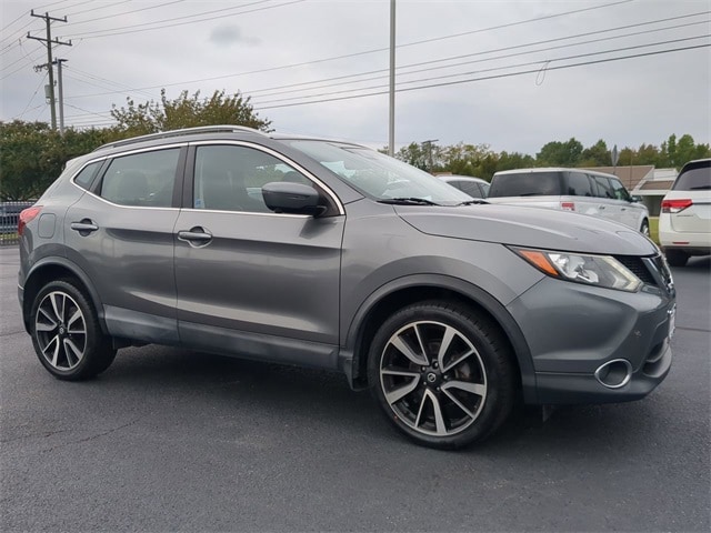 Used 2017 Nissan Rogue Sport SL with VIN JN1BJ1CR0HW102951 for sale in Midlothian, VA