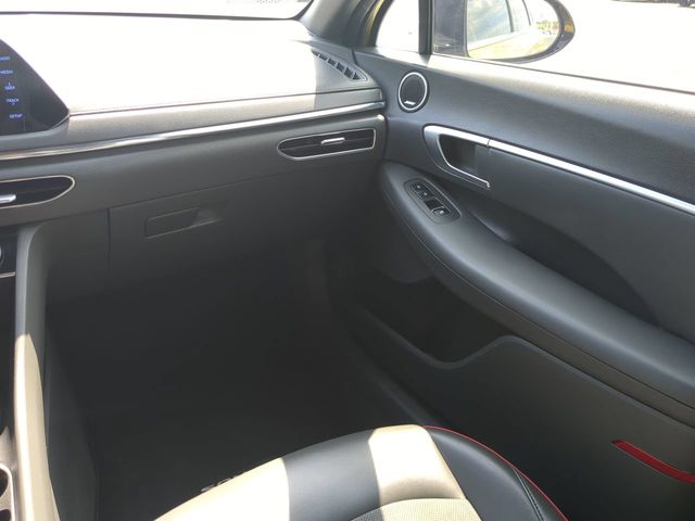 2021 Hyundai Sonata SEL Plus - Photo 15