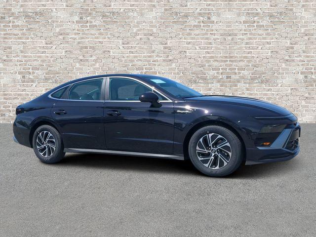 2026 Hyundai Sonata Hybrid Sedan 