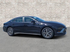2026 Hyundai Sonata Hybrid Blue Sedan