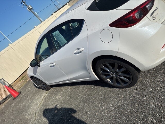 2018 Mazda Mazda3 Grand Touring photo 2