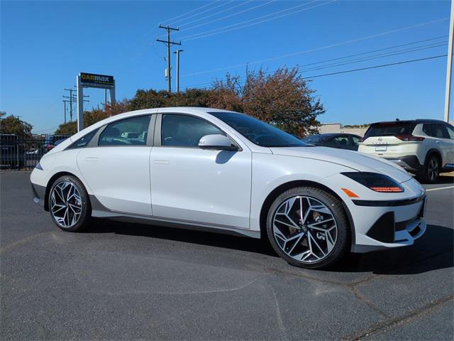 2025 Hyundai Ioniq 6 SEL photo 2