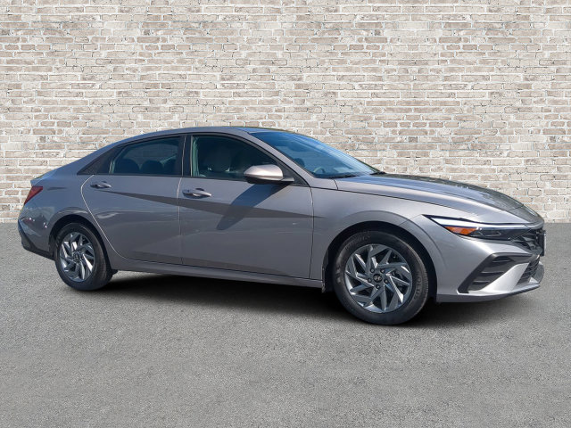 2025 Hyundai Elantra Blue - Photo 1