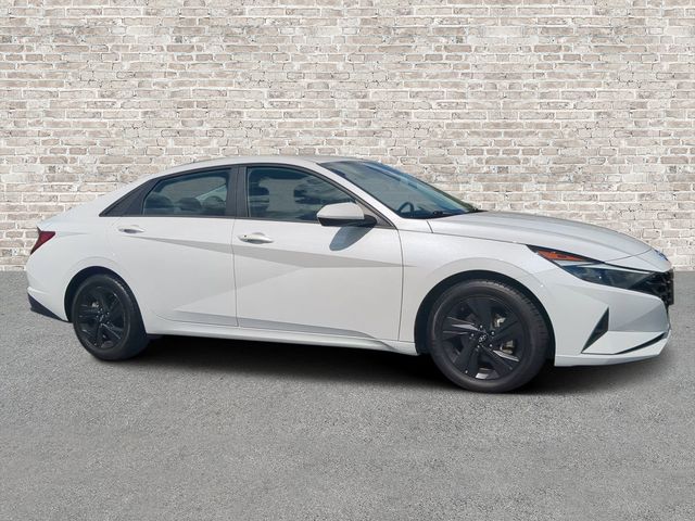 2022 Hyundai Elantra Sedan 