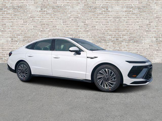 2026 Hyundai Sonata Hybrid Sedan 