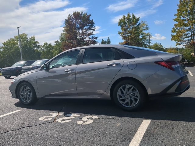2025 Hyundai Elantra Blue - Photo 6