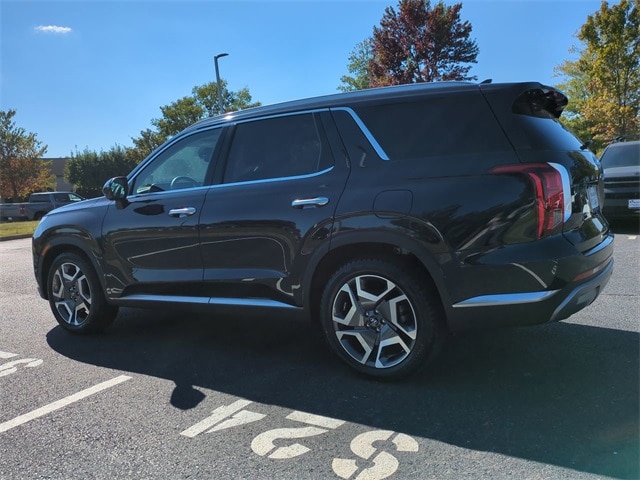 2024 Hyundai Palisade Limited photo 3