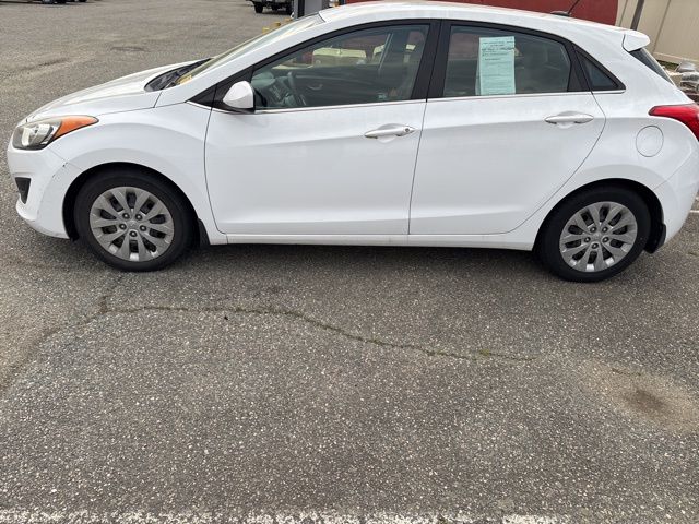 2017 Hyundai Elantra GT Hatchback 