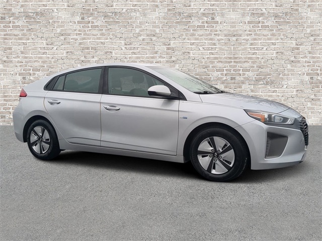 2019 Hyundai Ioniq Blue's photo