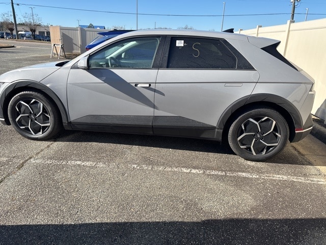 2023 Hyundai Ioniq 5 SE's photo