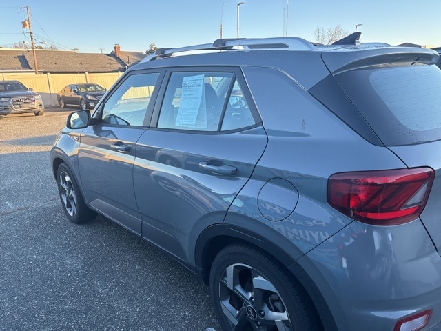 2022 Hyundai Venue SEL