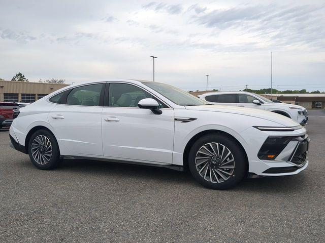 2026 Hyundai Sonata Hybrid Sedan 