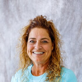 Staff member Denise Williams from ID_d8ee9bc5842e