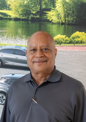 Staff member Del Lipscomb from ID_7dacc1f971f1