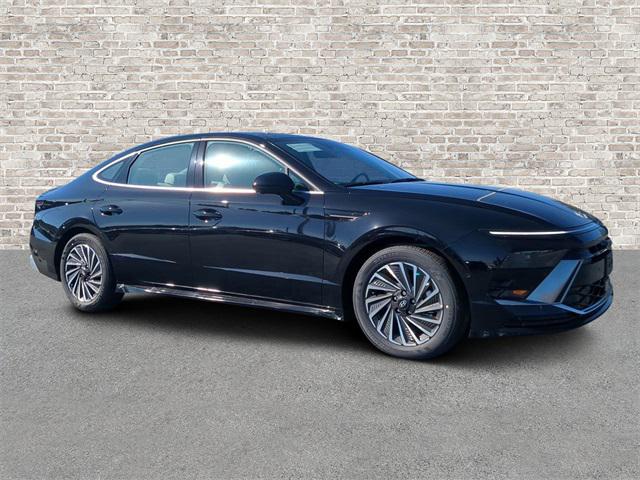 2025 Hyundai Sonata Hybrid