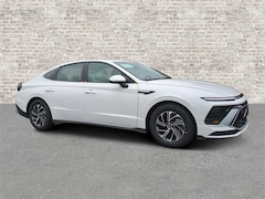 2026 Hyundai Sonata Hybrid Blue Sedan