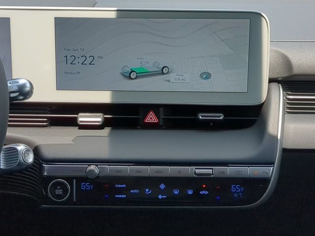 2023 Hyundai IONIQ 5 Limited - Photo 16
