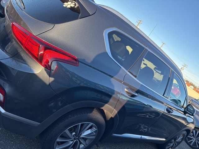 2020 Hyundai Santa Fe SEL photo 2