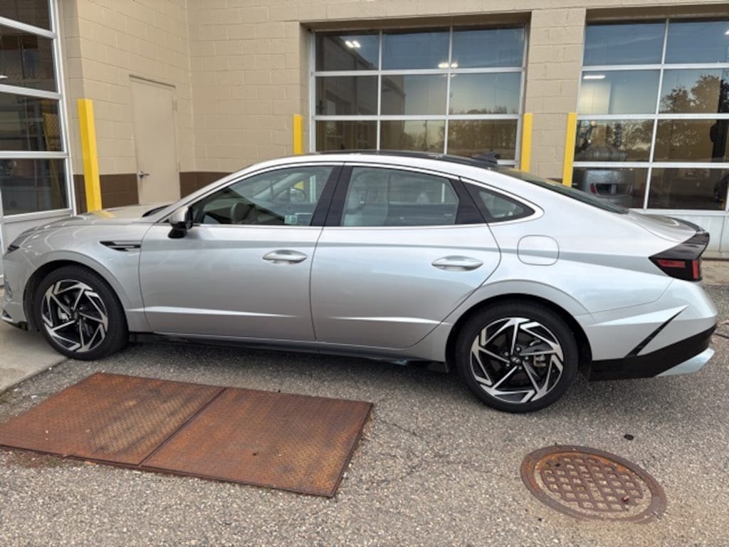 Certified 2024 Hyundai Sonata SEL Sedan