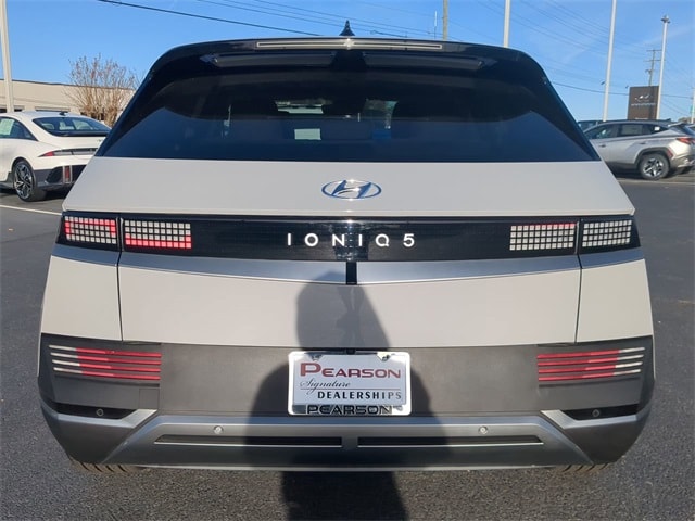 2023 Hyundai Ioniq 5 SE photo 3
