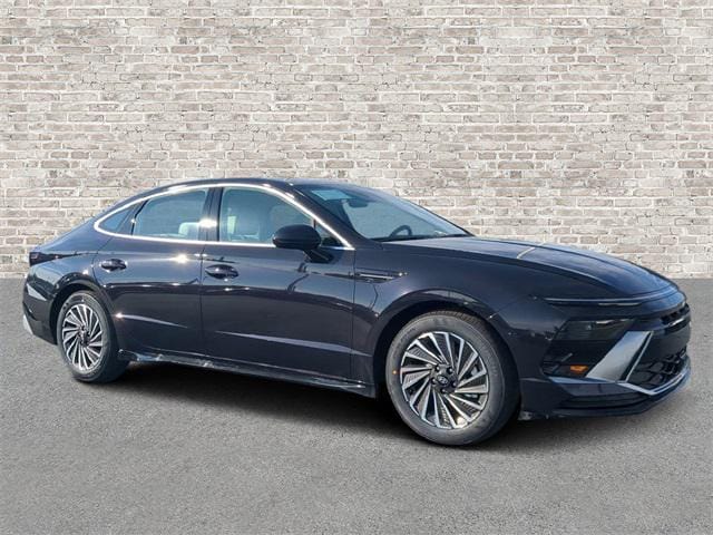 2025 Hyundai Sonata Hybrid