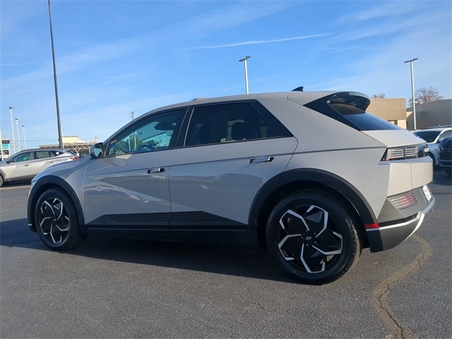 2023 Hyundai Ioniq 5 SE photo 4