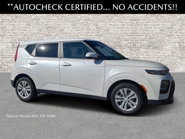 2022 Kia Soul LX's photo