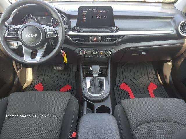 2023 Kia Forte LXS - Photo 14