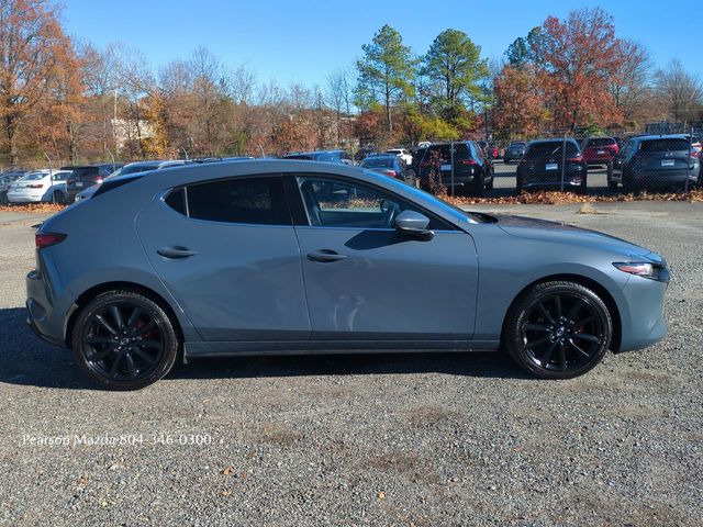 2021 Mazda Mazda3 Premium Hatchback photo 2