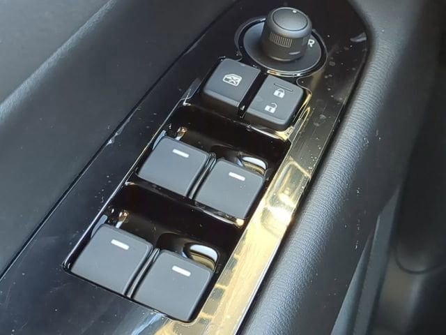 2025 Mazda CX-5 S Preferred package - Photo 22