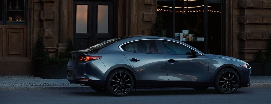 2022-mazda3-sedan-exterior_o.jpg