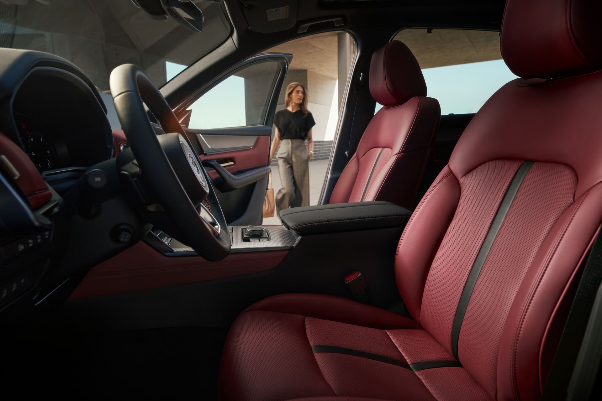 2025-Mazda-CX-70_interior-front-cabin-web.jpg