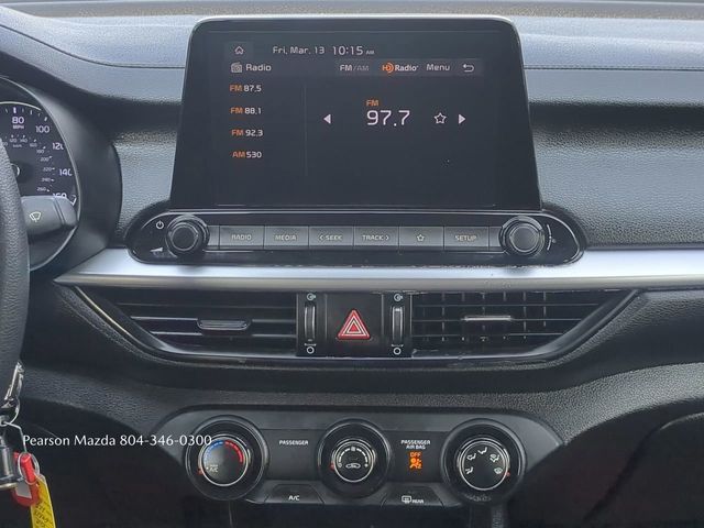2023 Kia Forte LXS - Photo 17