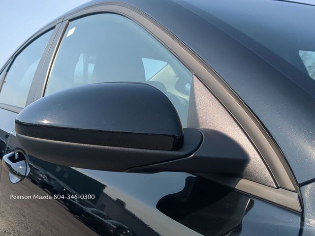 2023 Kia Forte LXS - Photo 12