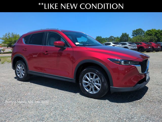 2023 Mazda CX-5 S Preferred package Auto AWD's photo