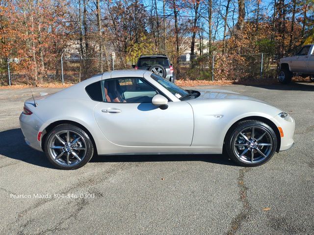 2022 Mazda MX-5 Miata Miata RF Grand Touring photo 2