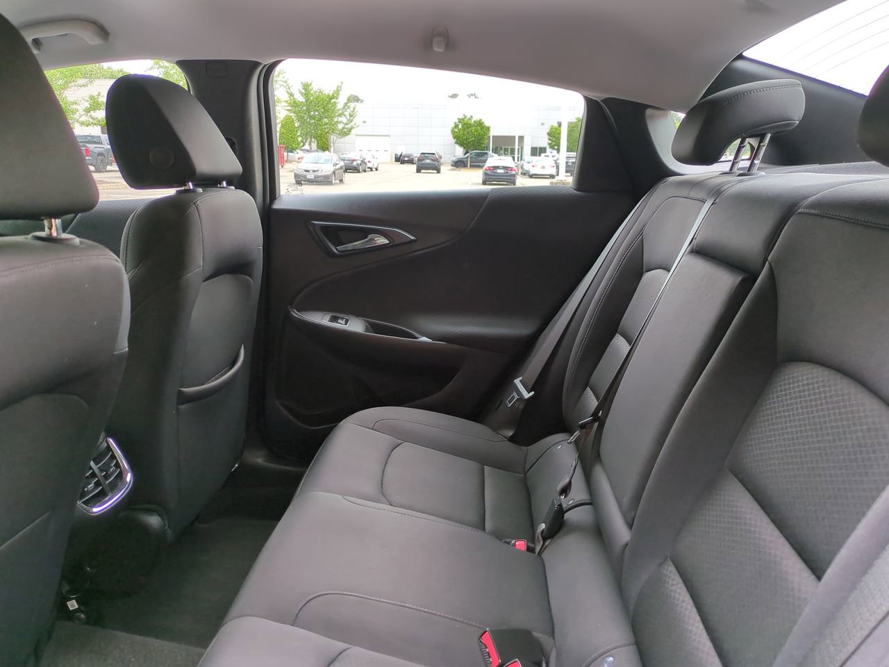 2025 Chevrolet Malibu 1LT - Photo 13