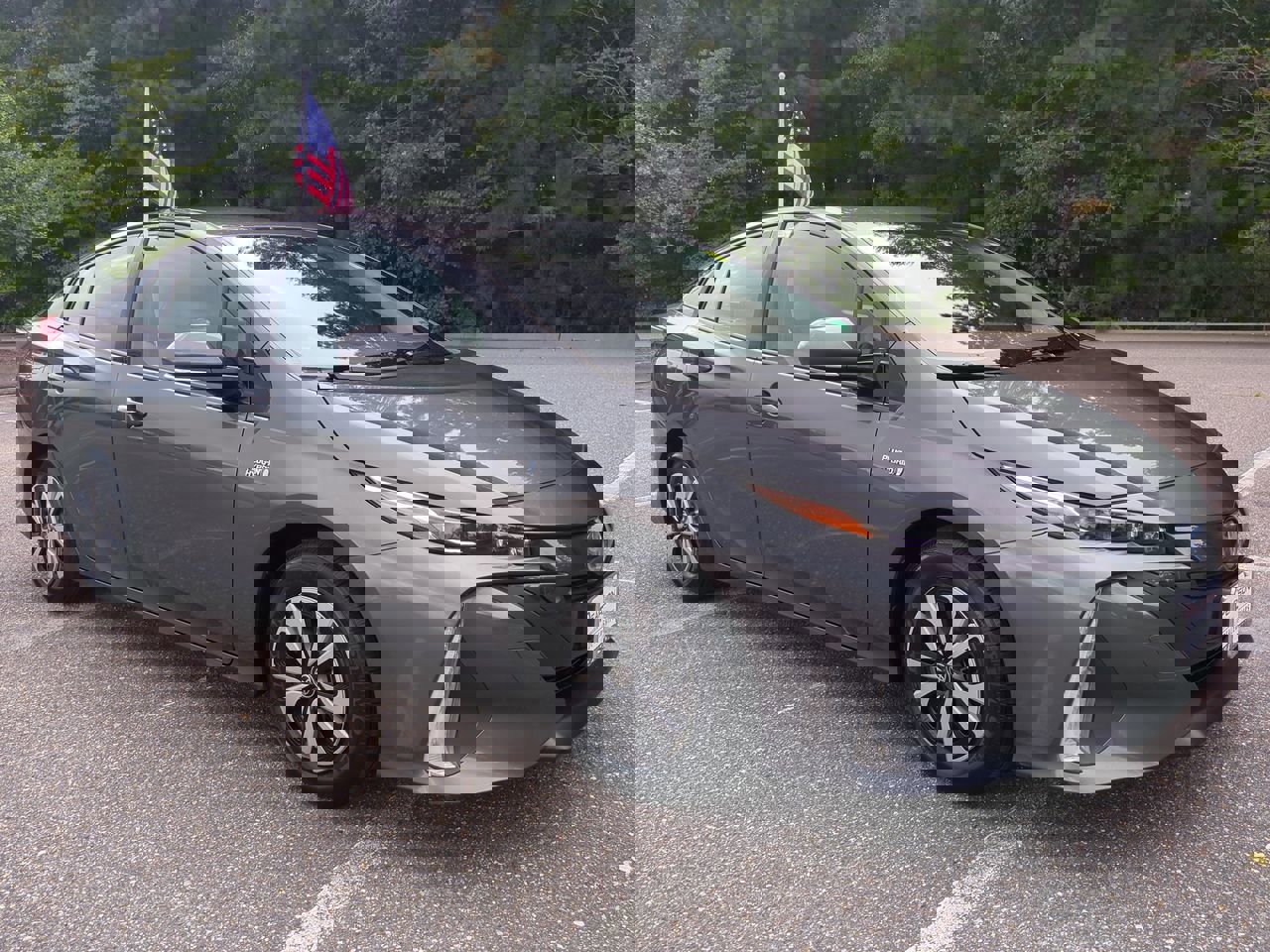 2017 Toyota Prius Prime Premium photo 2