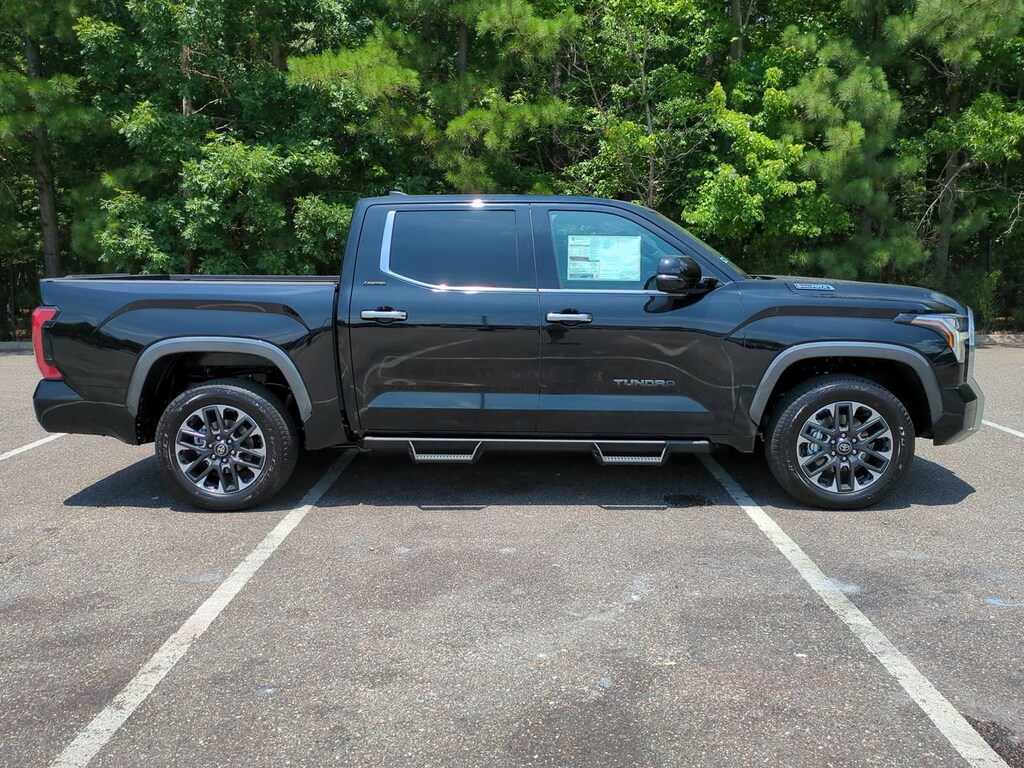New 2025 Toyota Tundra i-FORCE MAX Limited LIMITED CREWMAX 5.5
