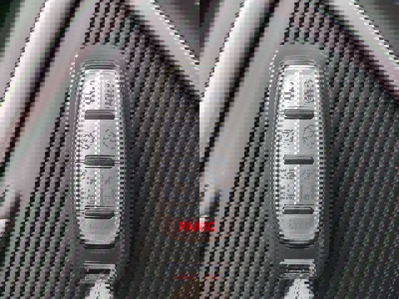 2024 Chrysler Pacifica Touring L - Photo 28