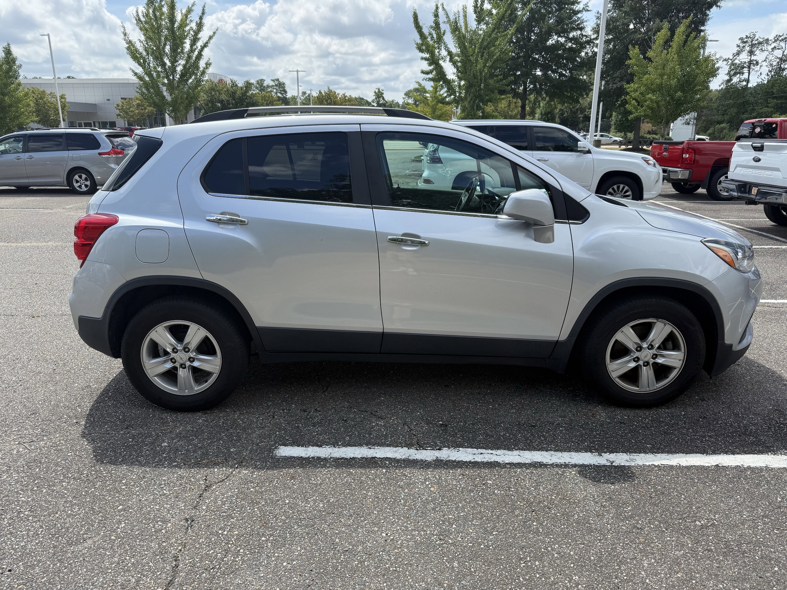 Used 2018 Chevrolet Trax LT with VIN KL7CJLSB5JB676036 for sale in Newport News, VA